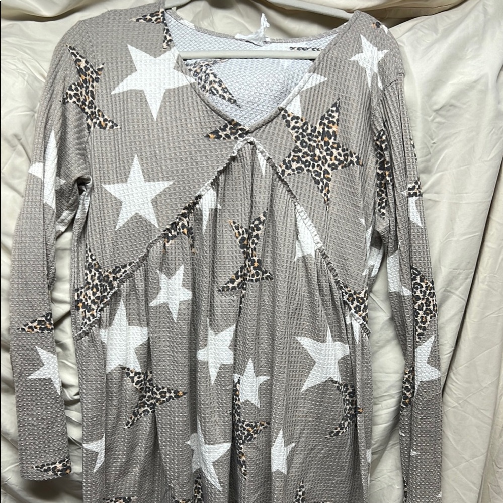 Gray Star Patterned Women's Top